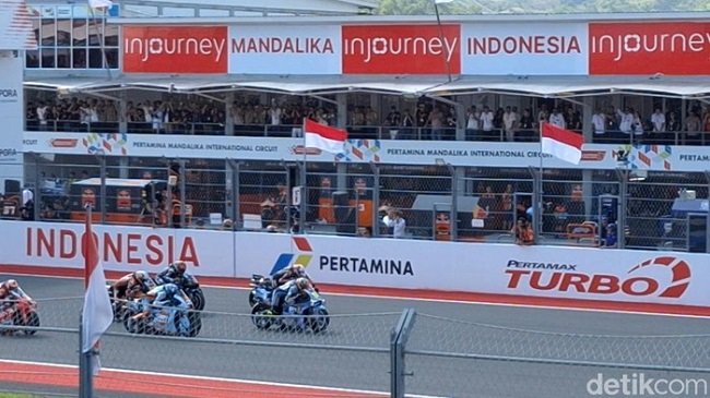 Suasana race MotoGP Mandalika 2025. (Foto: Nathea Citra/detikBali)